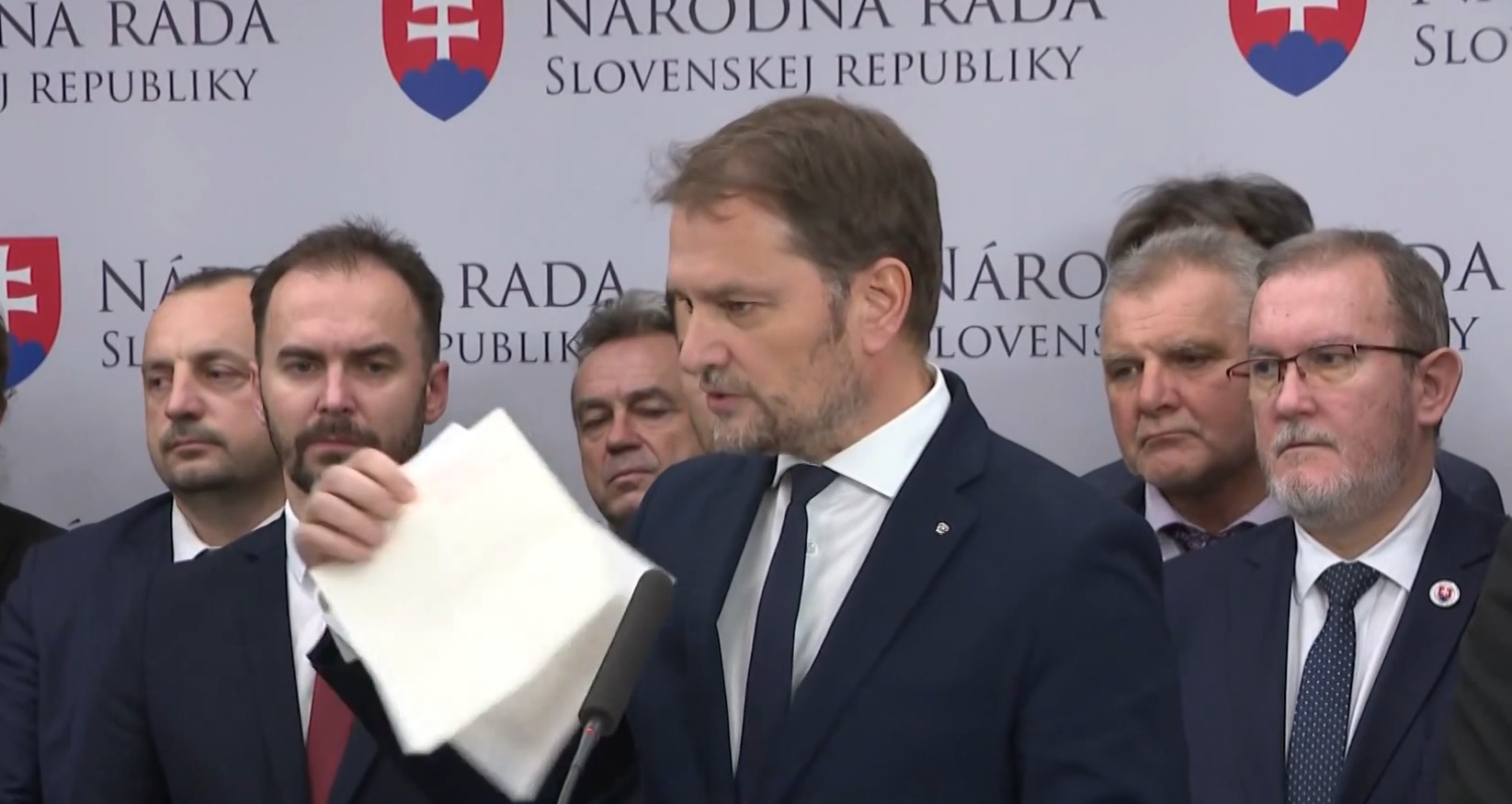 Pás slovenské vlády. (Screenshot TV Nova)