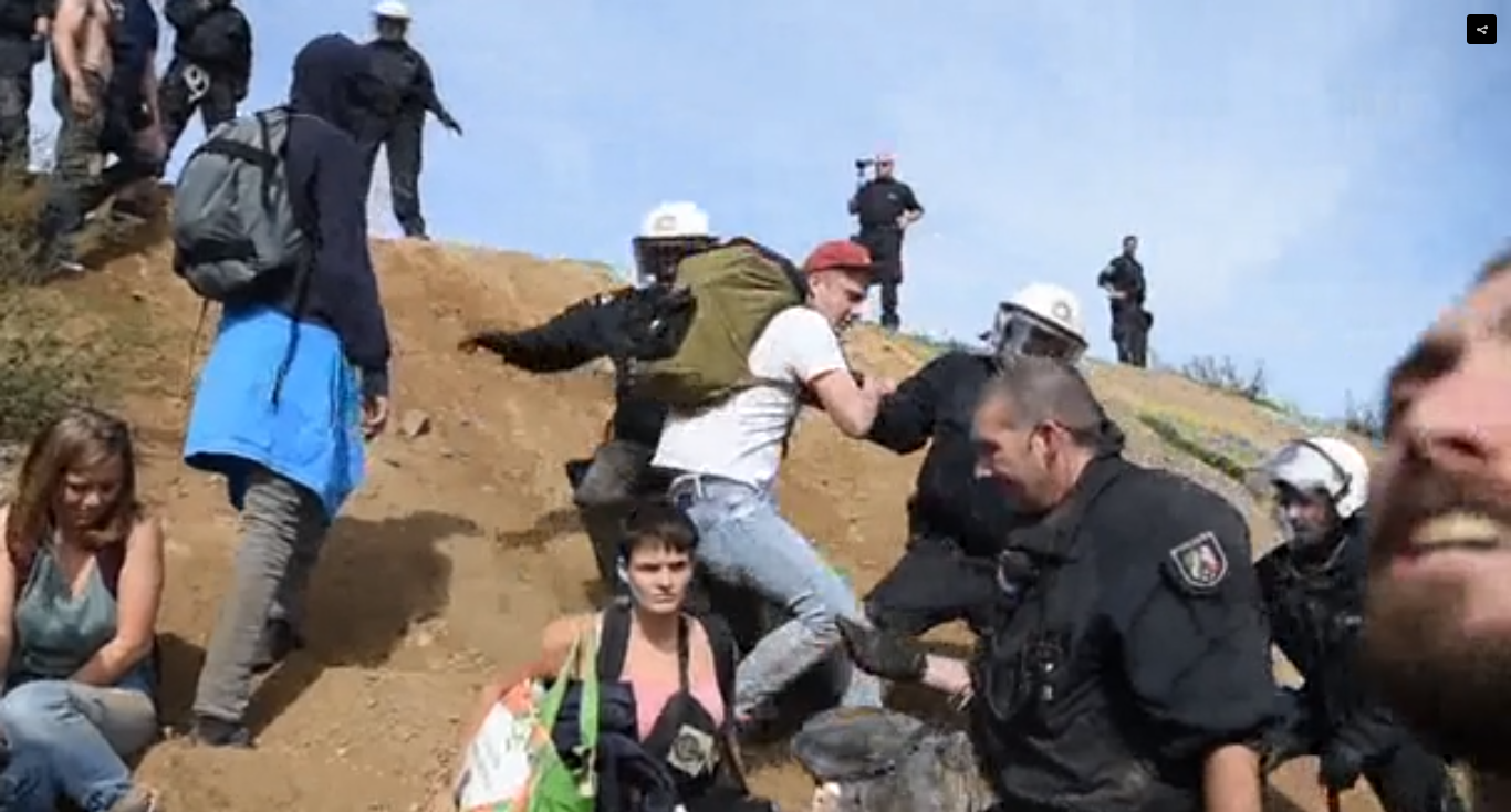 20180918-les-hambacher-nemecko-boj-vytezeni-ochranci